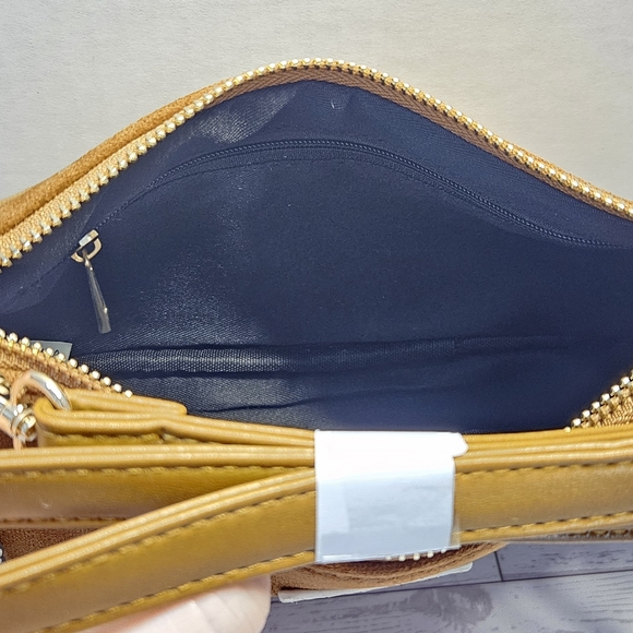 BearPaw Top Zip Shoulder Crossbody Bag Purse Hickory Brown NWT - Picture 3 of 6